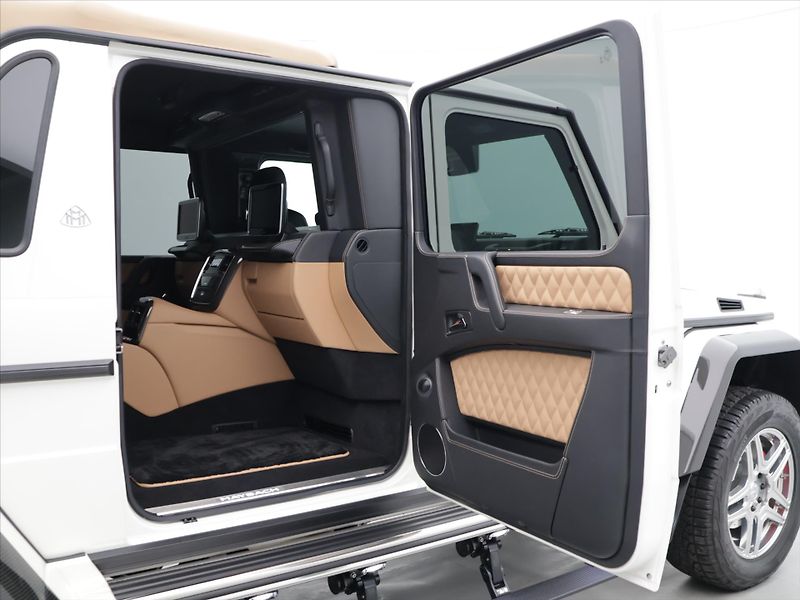 Mercedes-Benz Třídy G 6,0 650 Maybach Landaulet AMG - fotka 22 z 97