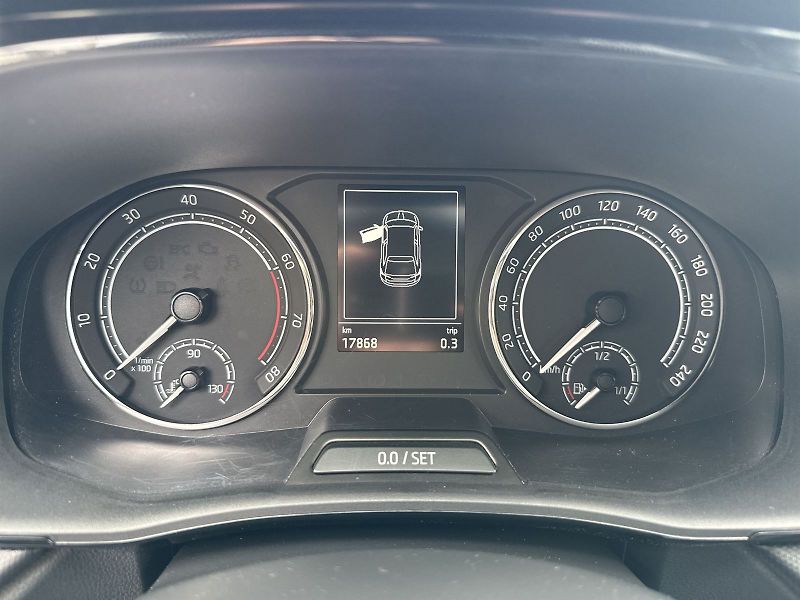 Škoda Fabia (2022) 1.0 MPI Active - fotka 6 z 23