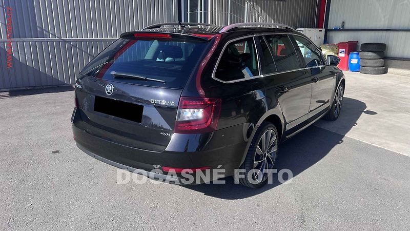 Škoda Octavia (2017) 1.8TSi 4x4, 2.maj,ČR, L&K - fotka 2 z 3