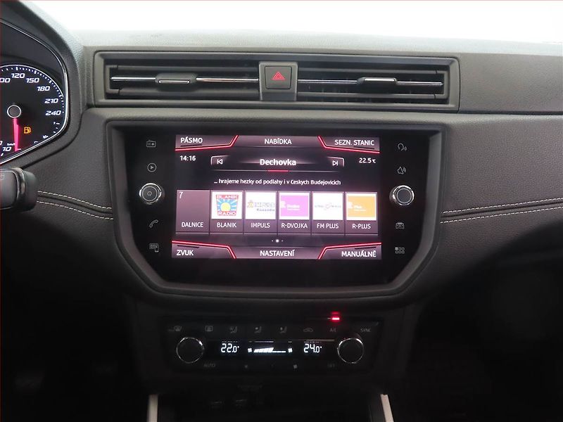 Seat Arona (2018) 1.0 TSI, Tempomat - fotka 12 z 15