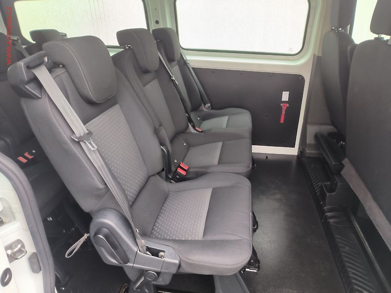 Ford Transit Custom (2021) 2.0TDCi L2H1 9míst, TREND, AC - fotka 11 z 19