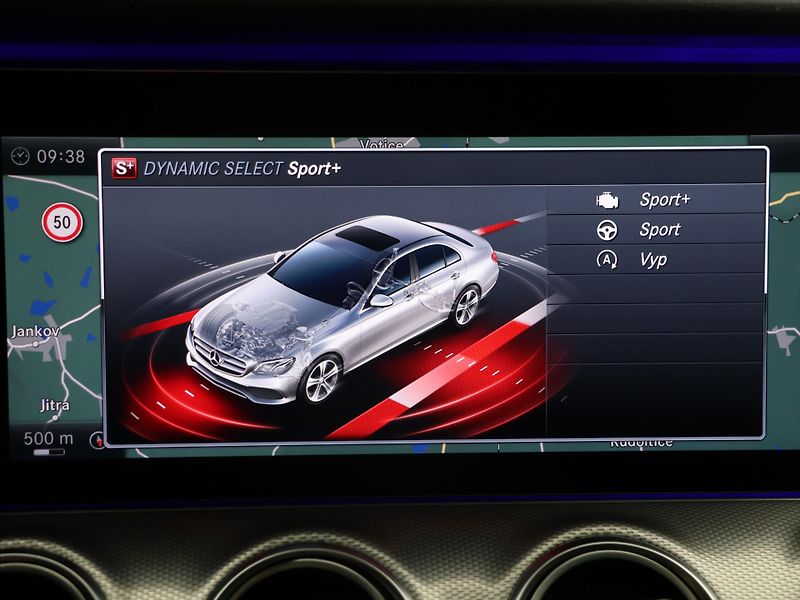 Mercedes-Benz Třídy E 2,0 220d 143kW Aut. AMG LED - fotka 29 z 40