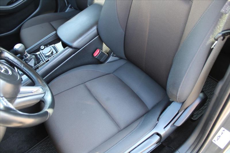 Mazda 3 2,0 i  ČR,1.MAJ,DPH,PLUS - fotka 25 z 32