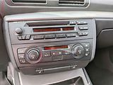 BMW Řada 1 (2005) 2.0d, AC, výhřev sed - náhled 12