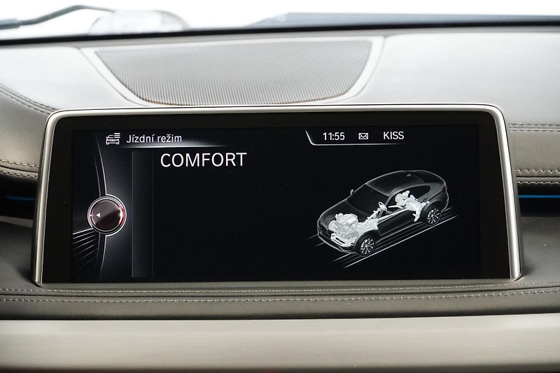 BMW X6 Xdrive30d,ČR,HUD,360,dověry - fotka 36 z 37