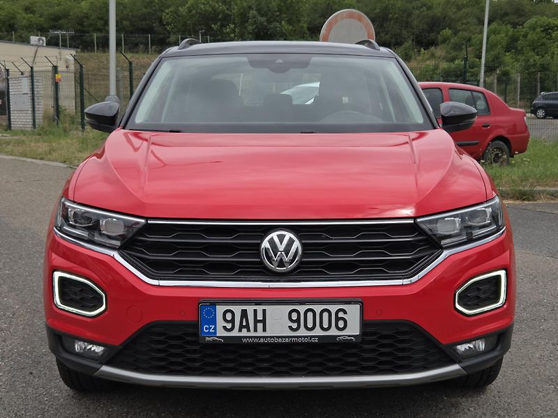 Volkswagen T-Roc (2019) 1,5TSi AUTOMAT NA splátky VŠEM - fotka 2 z 11