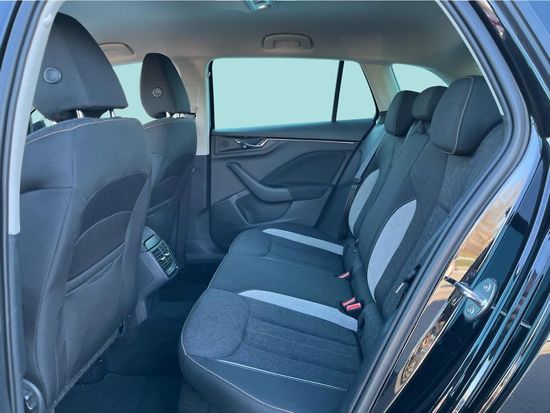 Škoda Scala 1.0TSi 85kW TOP SELECTION DSG - fotka 12 z 30