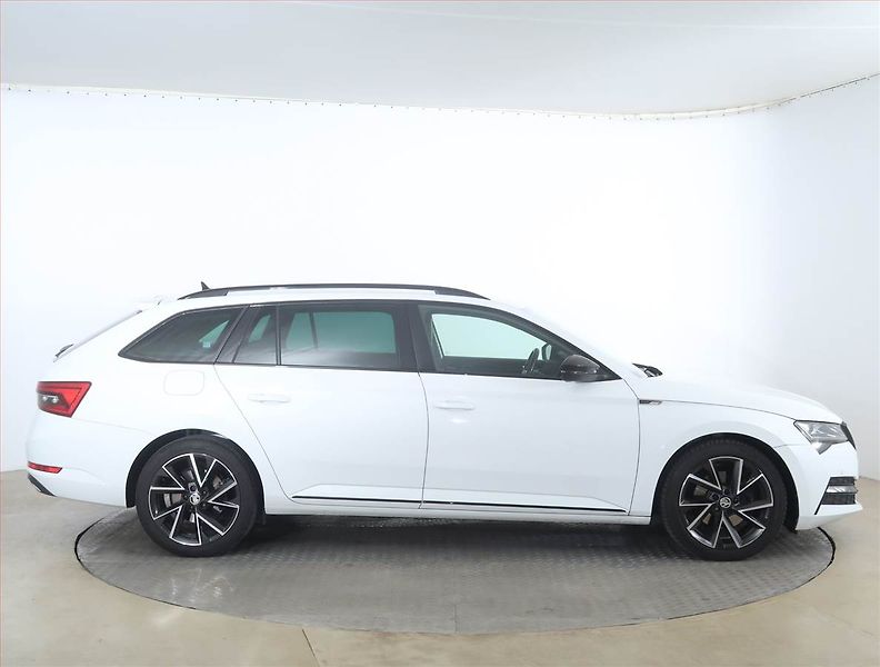 Škoda Superb (2021) Sportline 2.0 TDI - fotka 6 z 20
