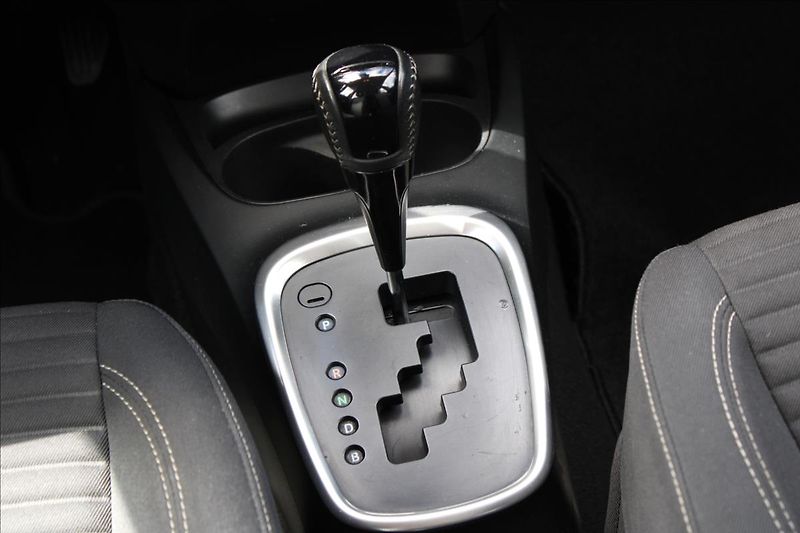 Toyota Yaris 1,5 Hybrid Comfort, Kamera - fotka 13 z 28
