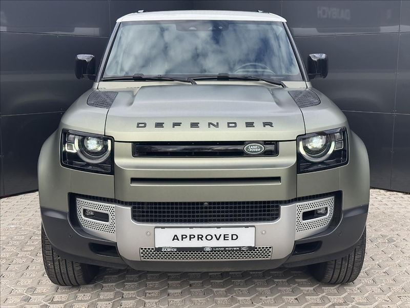 Land Rover Defender 3,0 90 SE D300 AT AWD ČR DPH - fotka 4 z 33