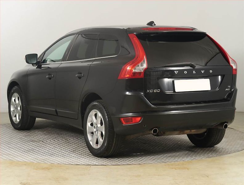 Volvo XC60 (2009) Summum T6, 4X4, Automat - fotka 4 z 21