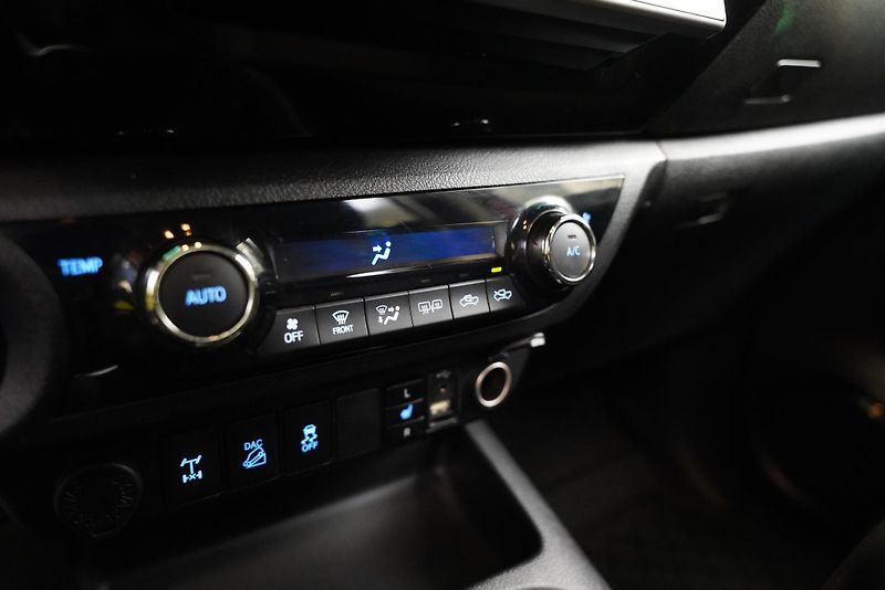 Toyota Hilux - fotka 24 z 30