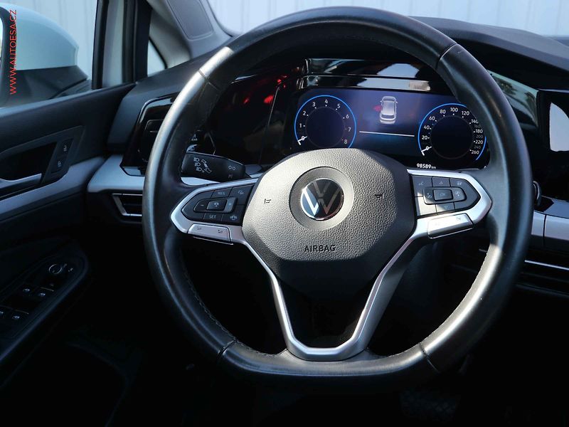 Volkswagen Golf (2021) 1.0 TSi, ČR, DSG, LED, park. - fotka 11 z 26