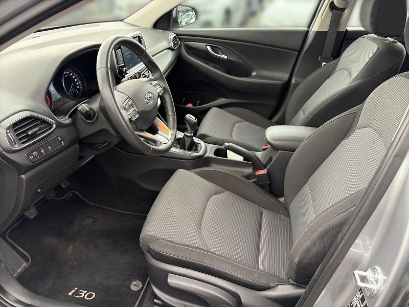 Hyundai i30 (2023) COMFORT 1.0TGDI 88kW CZ DPH - fotka 7 z 11
