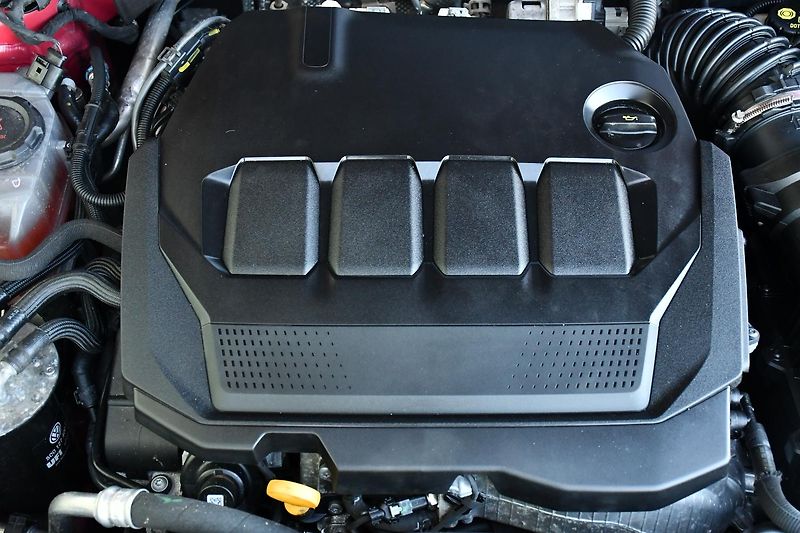 Škoda Superb 2.0TDi147kW STYL DSG 4X4 ČR 1M - fotka 42 z 42