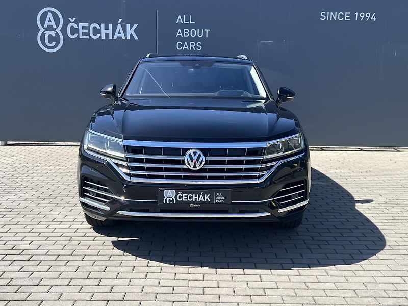 Volkswagen Touareg (2019) 3.0TDi*210kW*4x4*Servis*Tažné - fotka 2 z 41