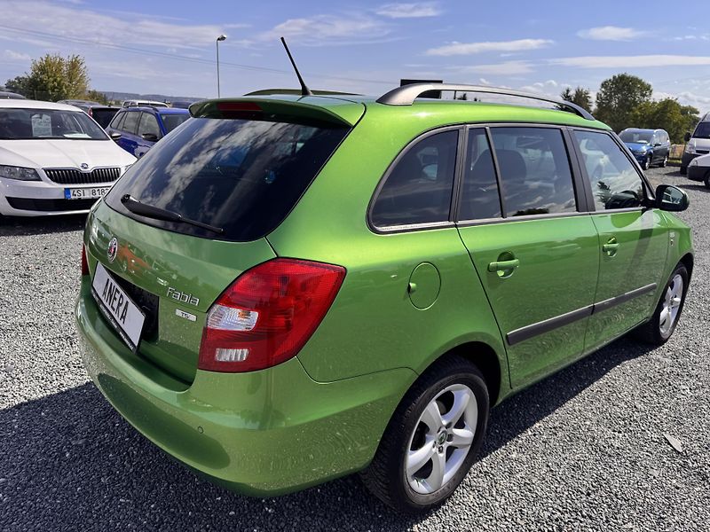 Škoda Fabia II 1.2 TSi,2012 Family, kombi - fotka 9 z 24
