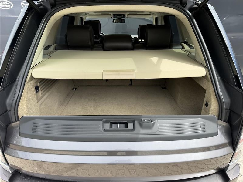 Land Rover Range Rover 5,0 S/C V8 Autobiography DPH - fotka 15 z 44