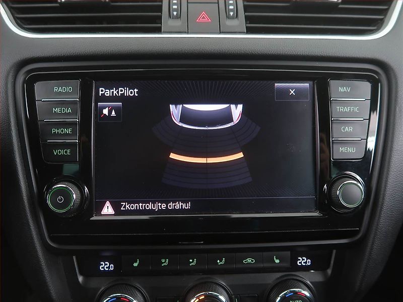 Škoda Octavia (2015) RS 2.0 TDI, Automat, Navi - fotka 20 z 23