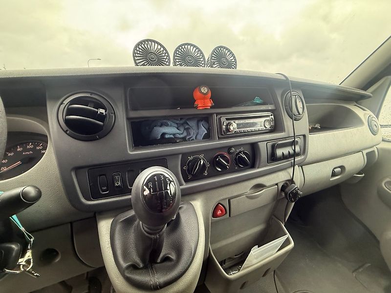 Renault Master 2,5 74 KW IZOTHERM OBYTNÝ SPEC - fotka 9 z 31