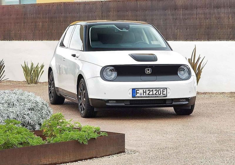 Seat Leon má také nový středový airbag