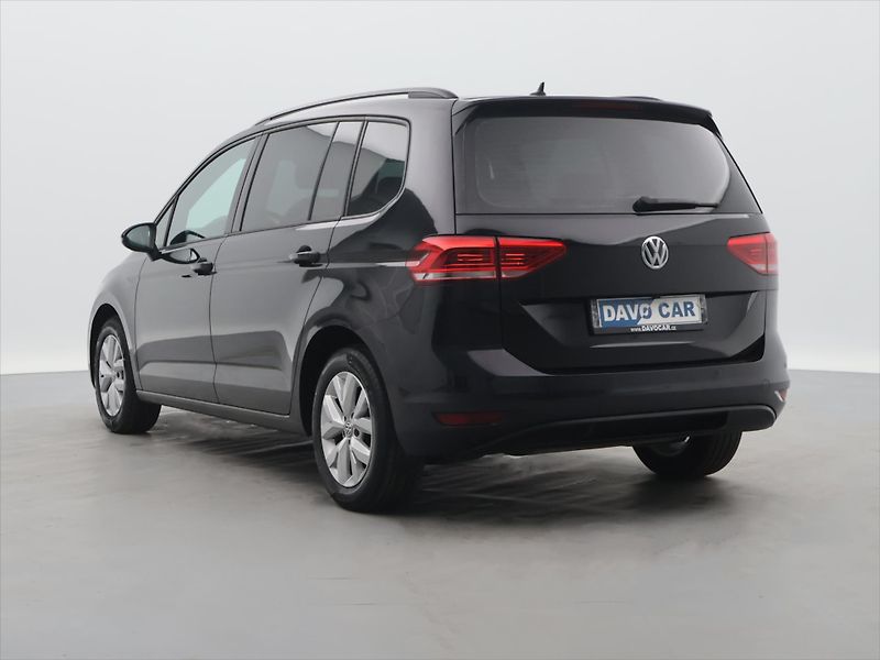 Volkswagen Touran 1,5 TSI EVO 110kW HighLline - fotka 5 z 34