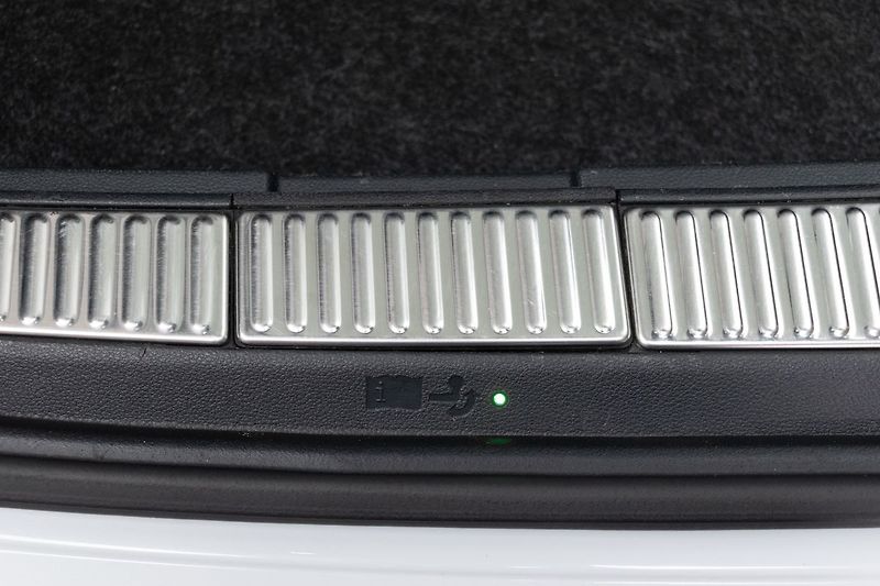 Škoda Superb 2.0 TDI REZERVACE - fotka 41 z 43