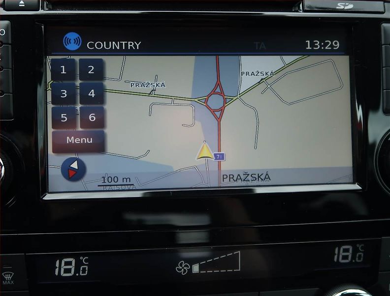 Nissan Qashqai (2018) N-Connecta 1.2 DIG-T - fotka 13 z 16