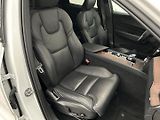 Volvo XC60 2.0  B4 4x4 ULTIMATE - náhled 12