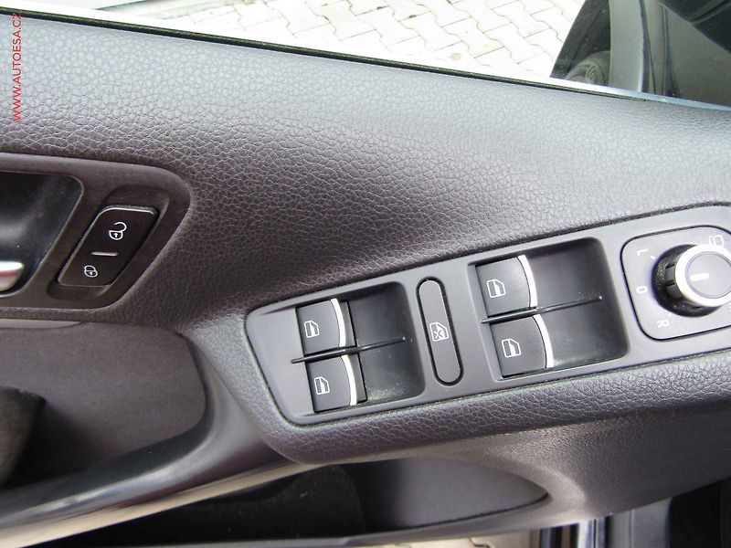 Volkswagen Tiguan (2014) 2.0 TDi 4x4, servis.kniha, AC - fotka 11 z 23
