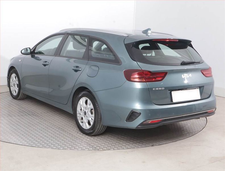Kia Ceed (2023) Spin 1.0 T-GDI, SPIN, DPH - fotka 4 z 16