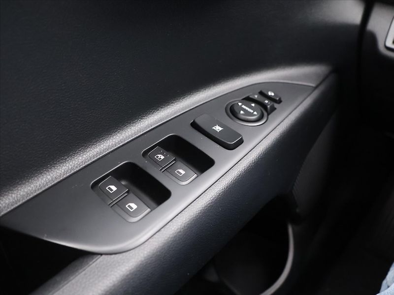 Kia Rio 1,4 CVVT 73kW Exclusive CZ - fotka 15 z 30
