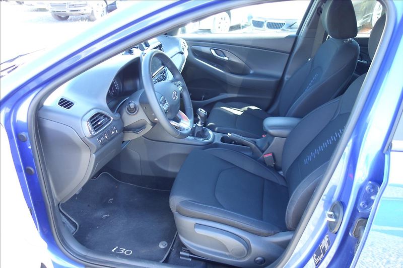 Hyundai i30 1,4 T-GDi,ČR,1 MAJ.,52TIS.KM. - fotka 10 z 44