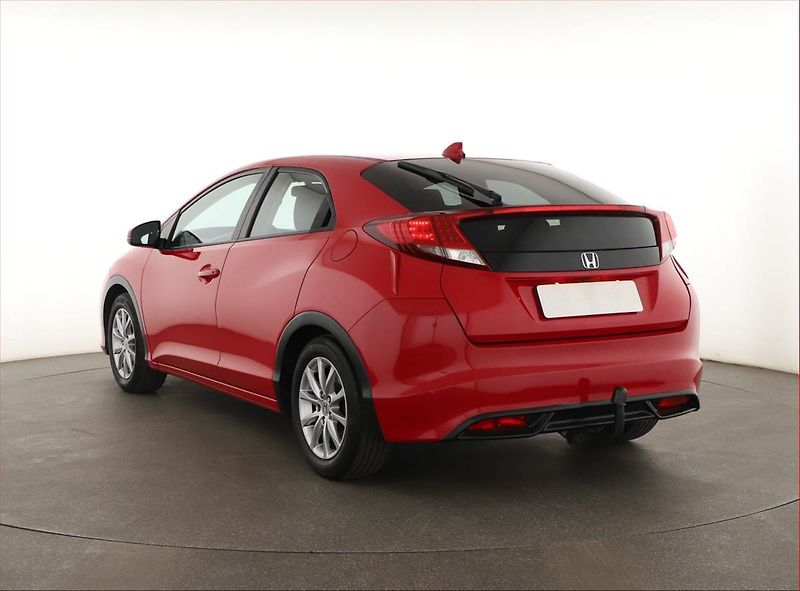 Honda Civic (2014) 1.4 i-VTEC, Tempomat - fotka 4 z 14