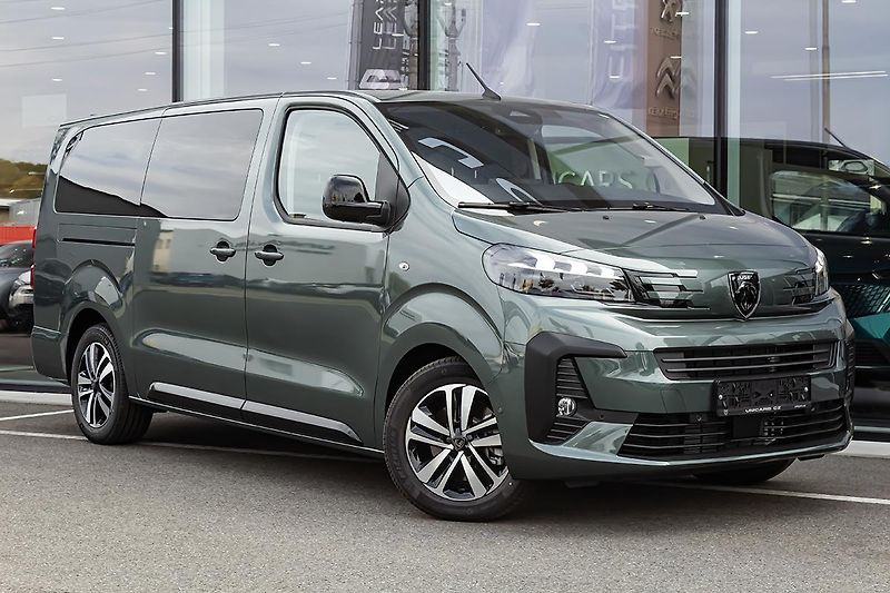 Peugeot Traveller (2026) 2,2 Allure BlueHDi Long 180 S& - fotka 3 z 23