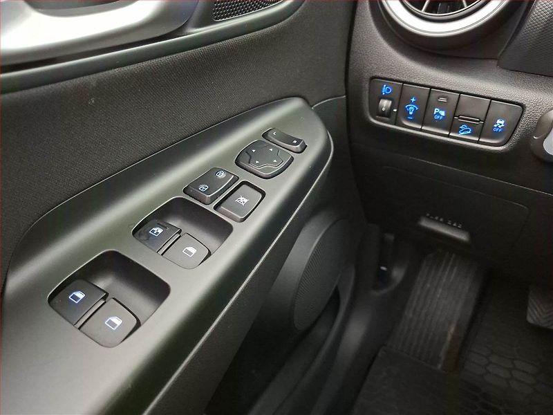 Hyundai Kona (2022) 1.0 T-GDI, ČR,1.maj - fotka 20 z 20