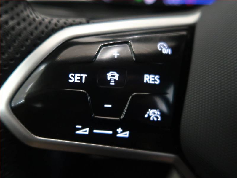 Volkswagen Arteon (2024) R-line 2.0 TDI - fotka 16 z 16