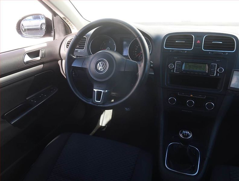 Volkswagen Golf (2011) 1.6 TDI, Serv.kniha, po STK - fotka 7 z 15