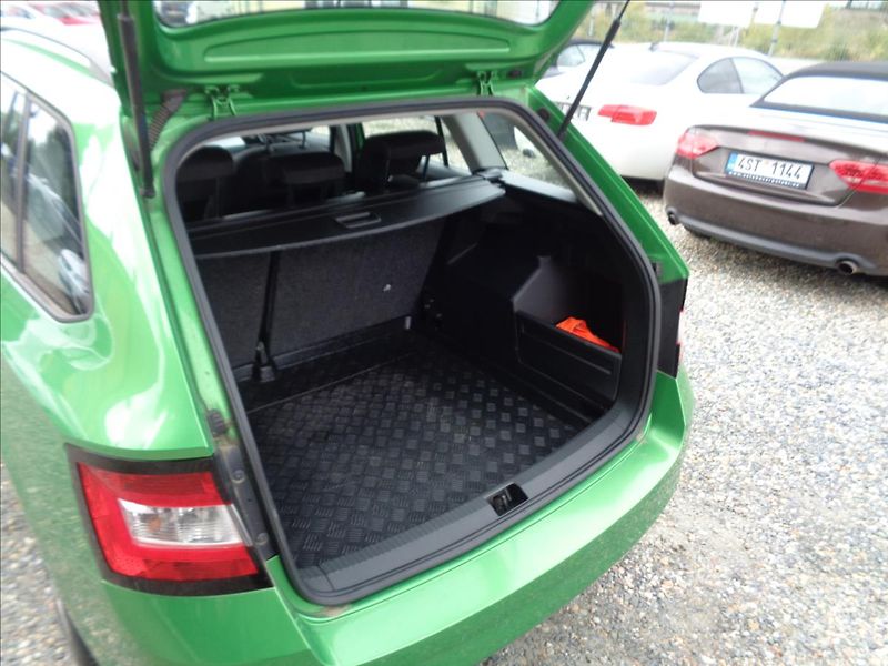 Škoda Fabia 1,2 - fotka 11 z 16