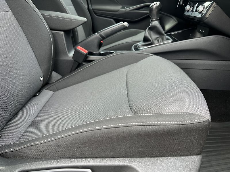 Škoda Fabia Ambition+ 1.0TSi 70kw PŮVOD ČR - fotka 34 z 44