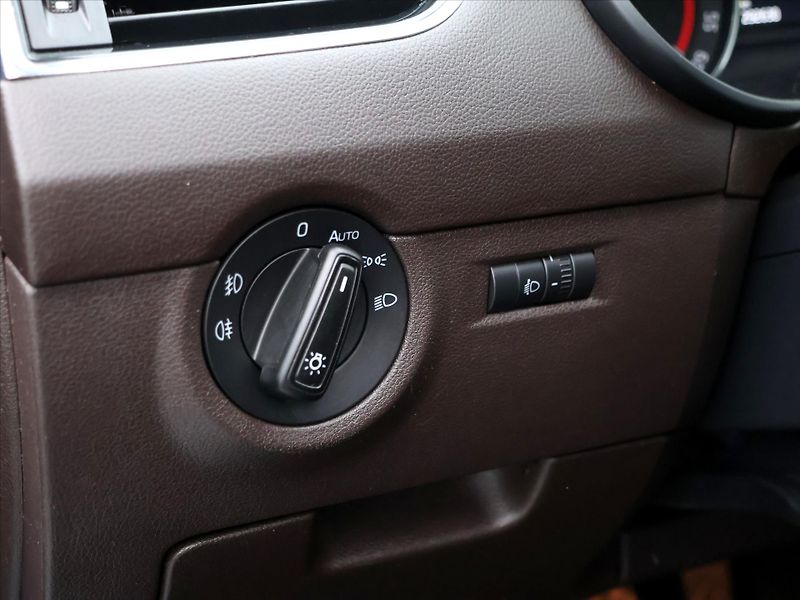 Škoda Octavia 2,0 TDI 135kW 4x4 DSG Scout - fotka 16 z 32