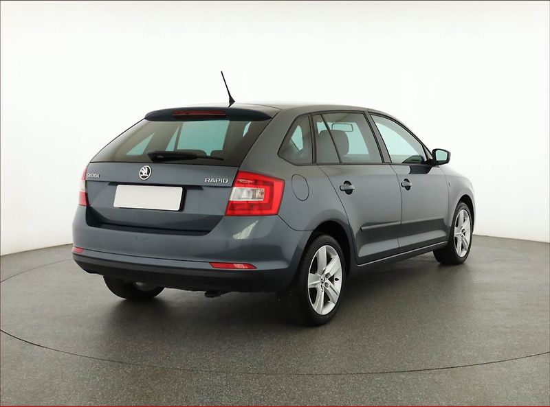 Škoda Rapid (2014) Spaceback 1.2 TSI, Tempomat - fotka 5 z 18