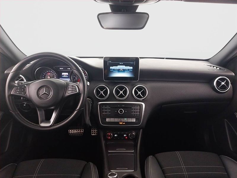 Mercedes-Benz Třídy A (2016) A 200, Automat, Serv.kniha - fotka 8 z 22