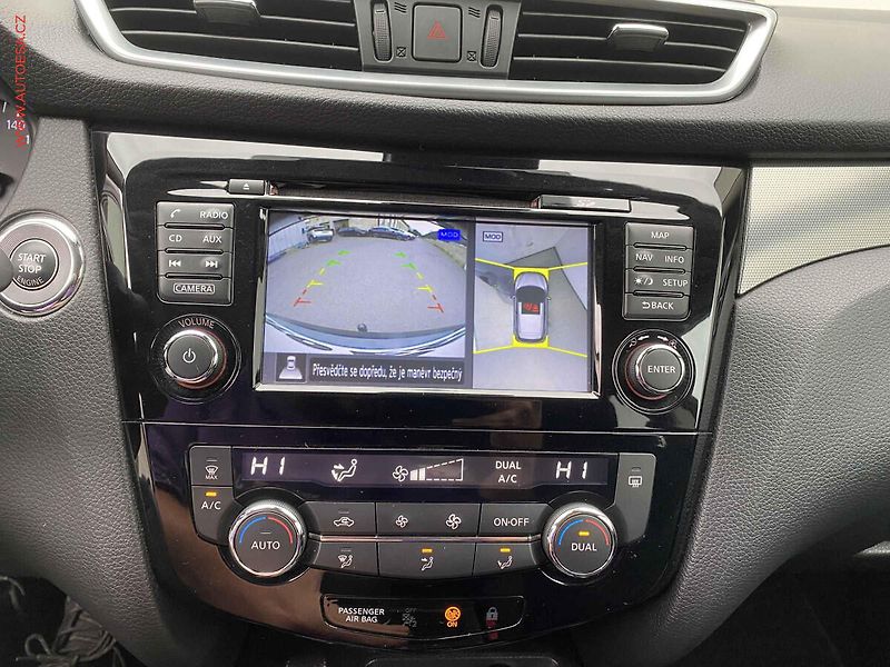 Nissan Qashqai (2018) 1.2 DIG-T, Panor, navi - fotka 17 z 17
