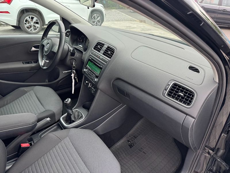 Volkswagen Polo (2011) Comfortline 1.2 TSI 66kW - fotka 28 z 32