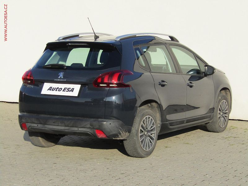 Peugeot 2008 (2018) 1.2 PT, ČR, Active - fotka 4 z 16