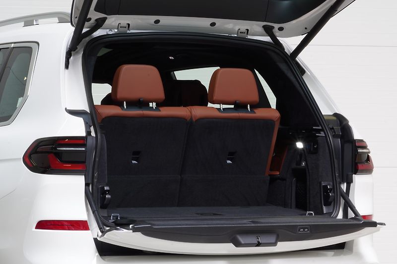 BMW X7 Xdrive40d,Mpaket,ČR,DPH,Tažné - fotka 9 z 40