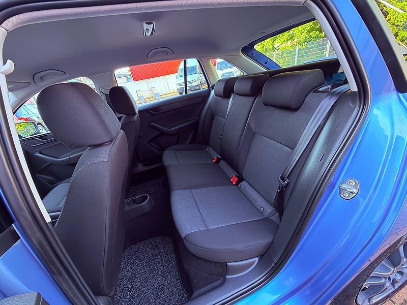 Škoda Rapid 1.2 TSi Ambition, Serviska - fotka 11 z 23