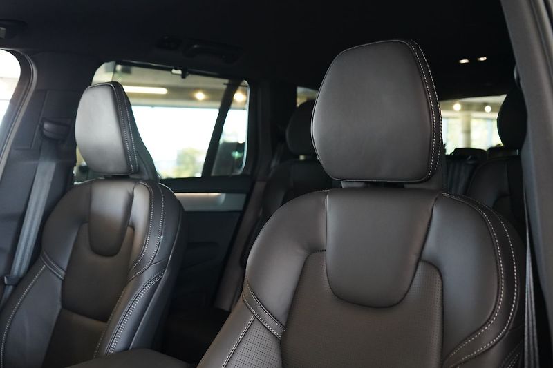 Volvo XC90 T8 PLUS Black Edition, Vzduch - fotka 21 z 50