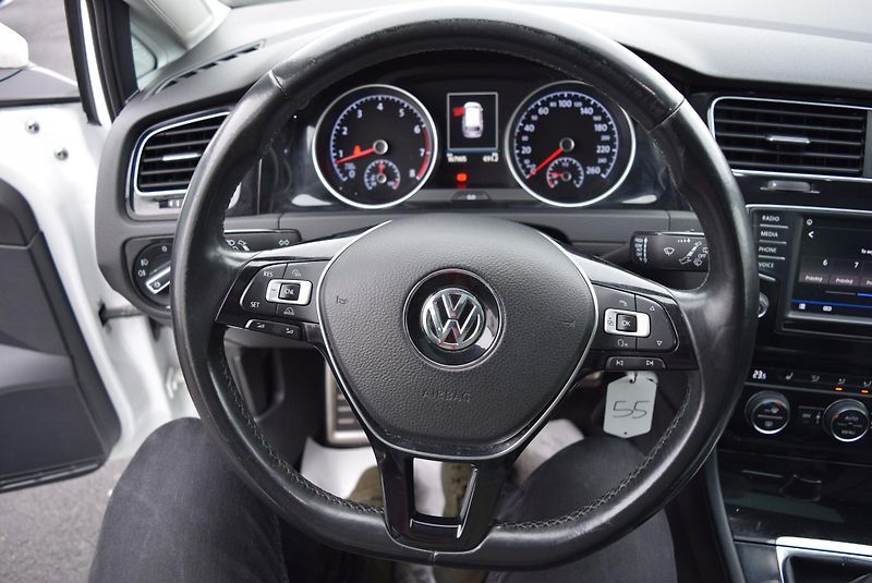 Volkswagen Golf Variant (2016) 1.4TSI 92kw CLBMT BMT PAN TAŽ - fotka 30 z 49